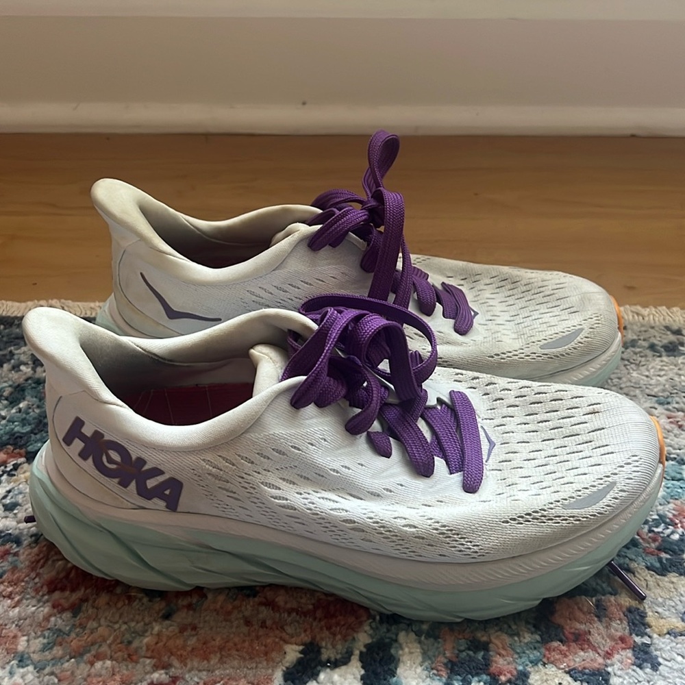 Clifton 8 Hokas Size 7.5